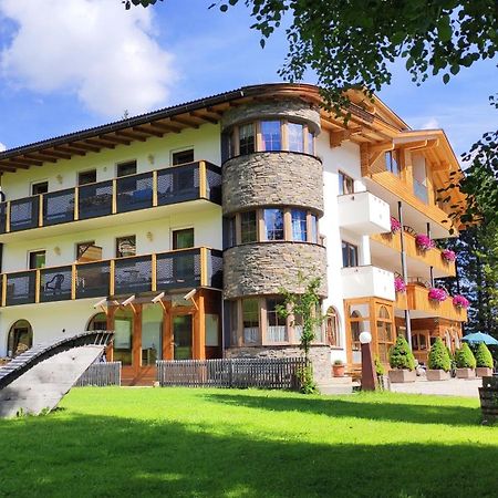 Guesthouse Rungg باديا المظهر الخارجي الصورة
