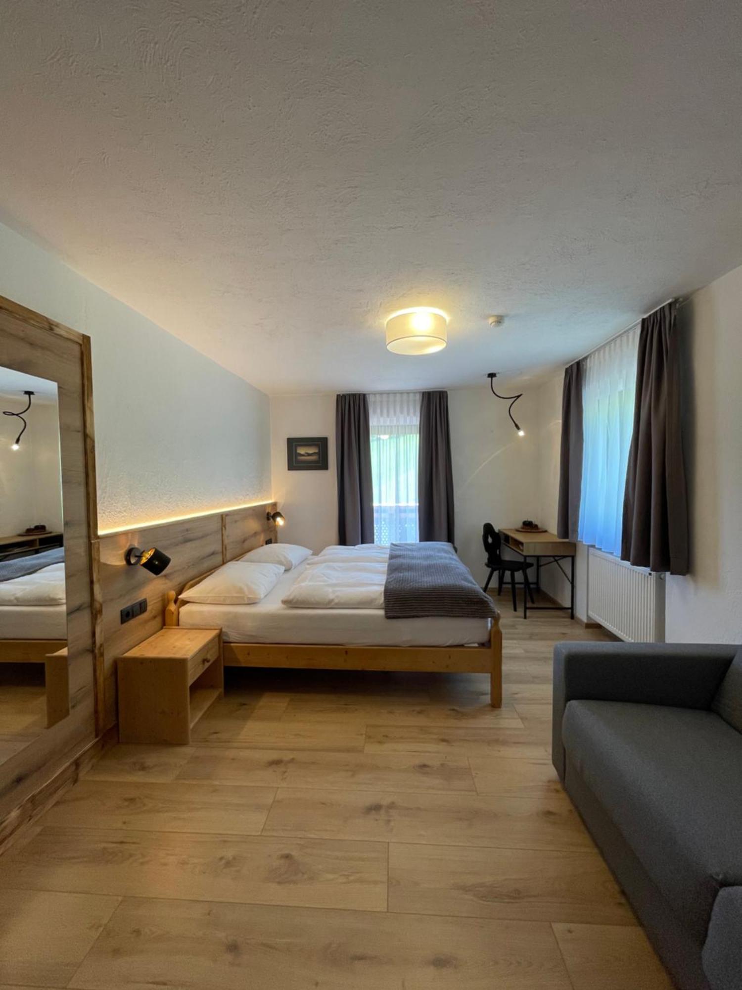Guesthouse Rungg باديا المظهر الخارجي الصورة